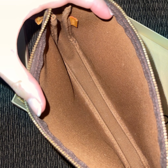 Louis Vuitton Pochette - Picture 5 of 15